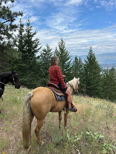 From very beginner to experienced rider, Okanagan Stables will help you have a very enjoyable experience.